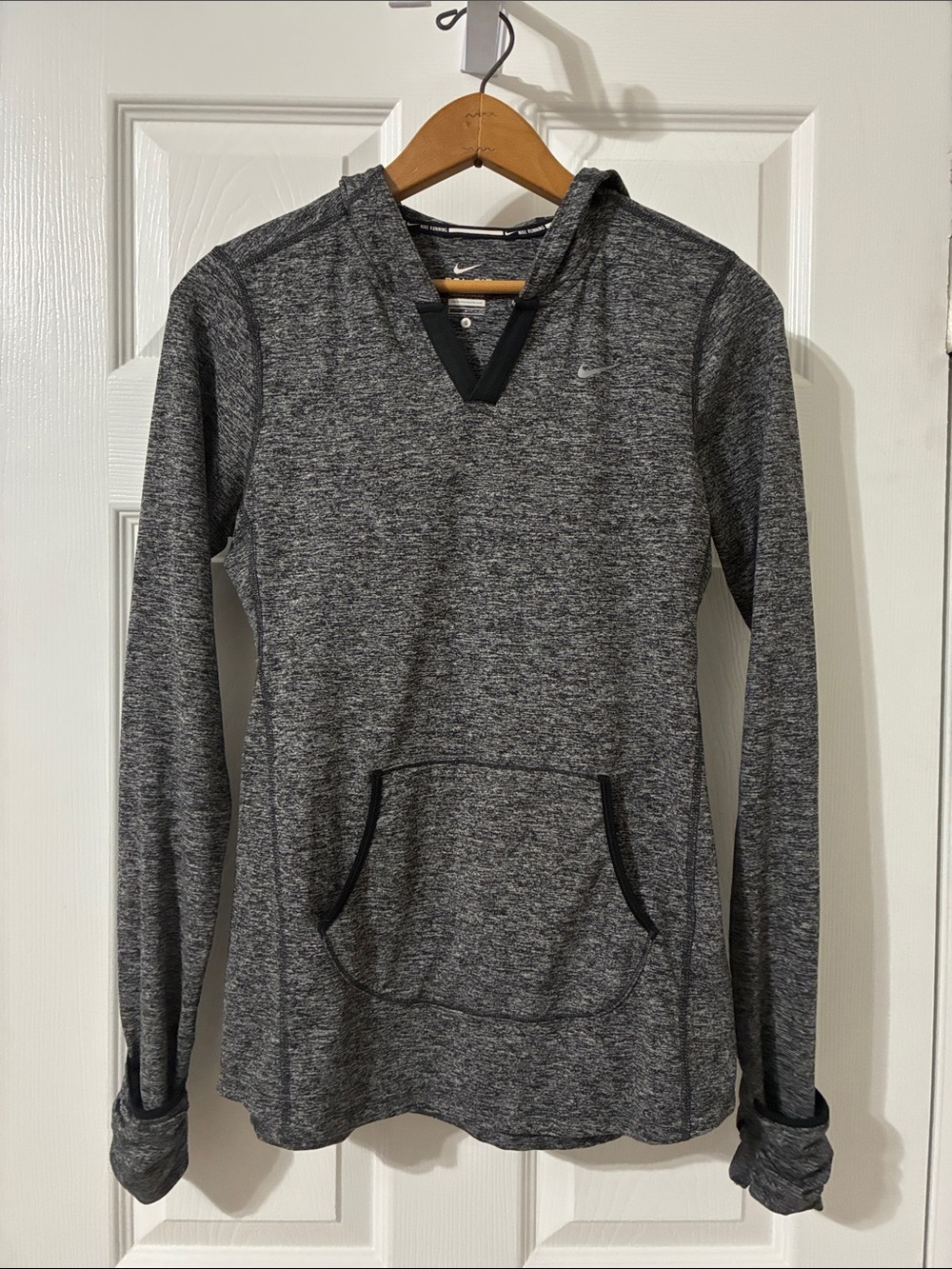 Nike Women's Heather Gray Pullover Hoodie
Small